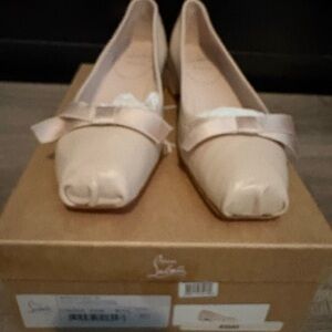 NIB Christian Louboutin Nude Satin Bow Mamaflirt Square-Toe Flats.